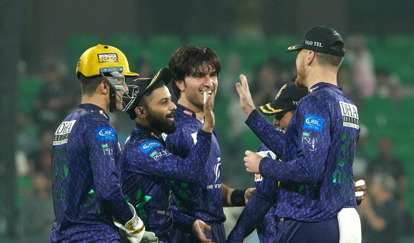 Chandimal’s late surge and disciplined bowling propelled Quetta to PSL X final